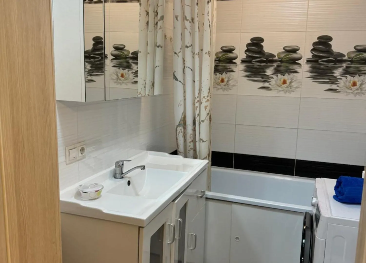 Apartment Апартамент С 1-Спальней Almaty