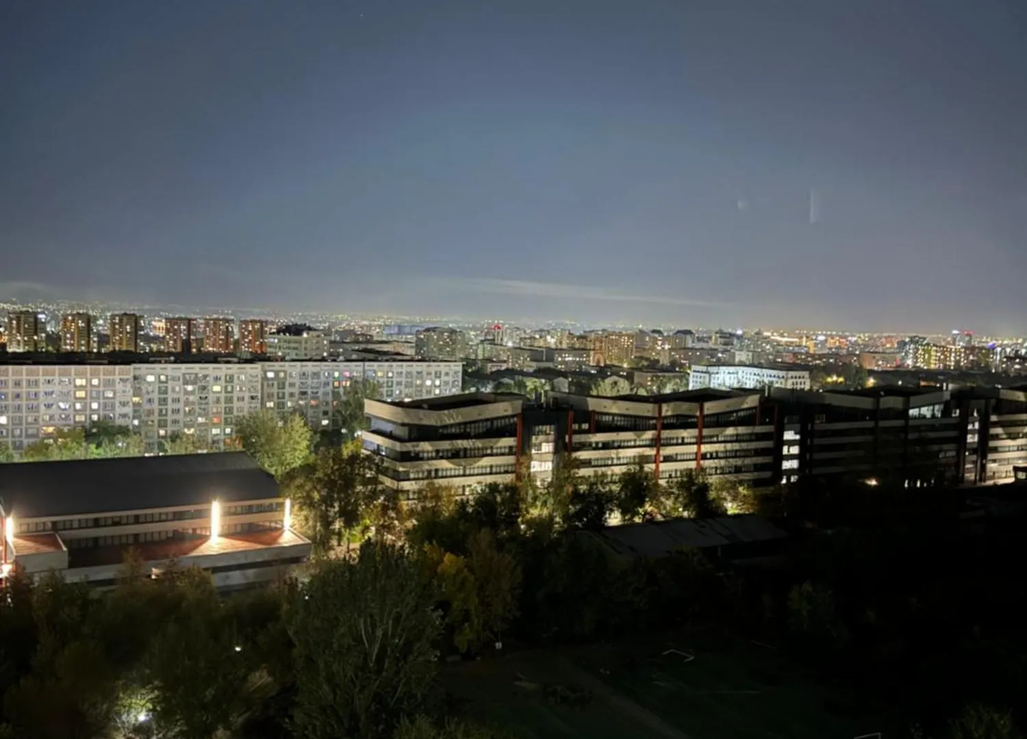 Апартамент С 1-Спальней Almaty Apartment